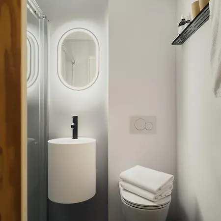 I-am-escape - Ein 700 000m2 Life Work Retreat Im Herzen Europas. *