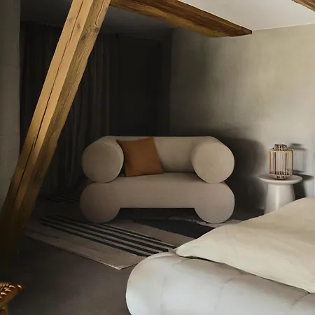 I-am-escape - Ein 700 000m2 Life Work Retreat Im Herzen Europas.