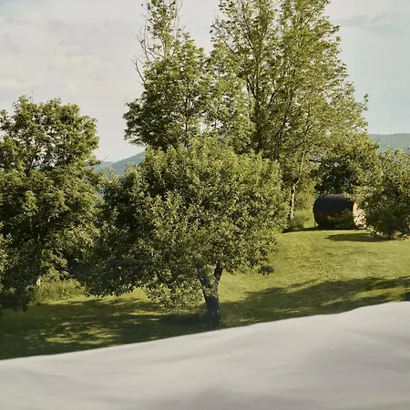 I-am-escape - Ein 700 000m2 Life Work Retreat Im Herzen Europas. Holiday home *